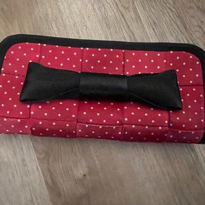 Minnie Mouse Harvey's Seatbelt Wallet